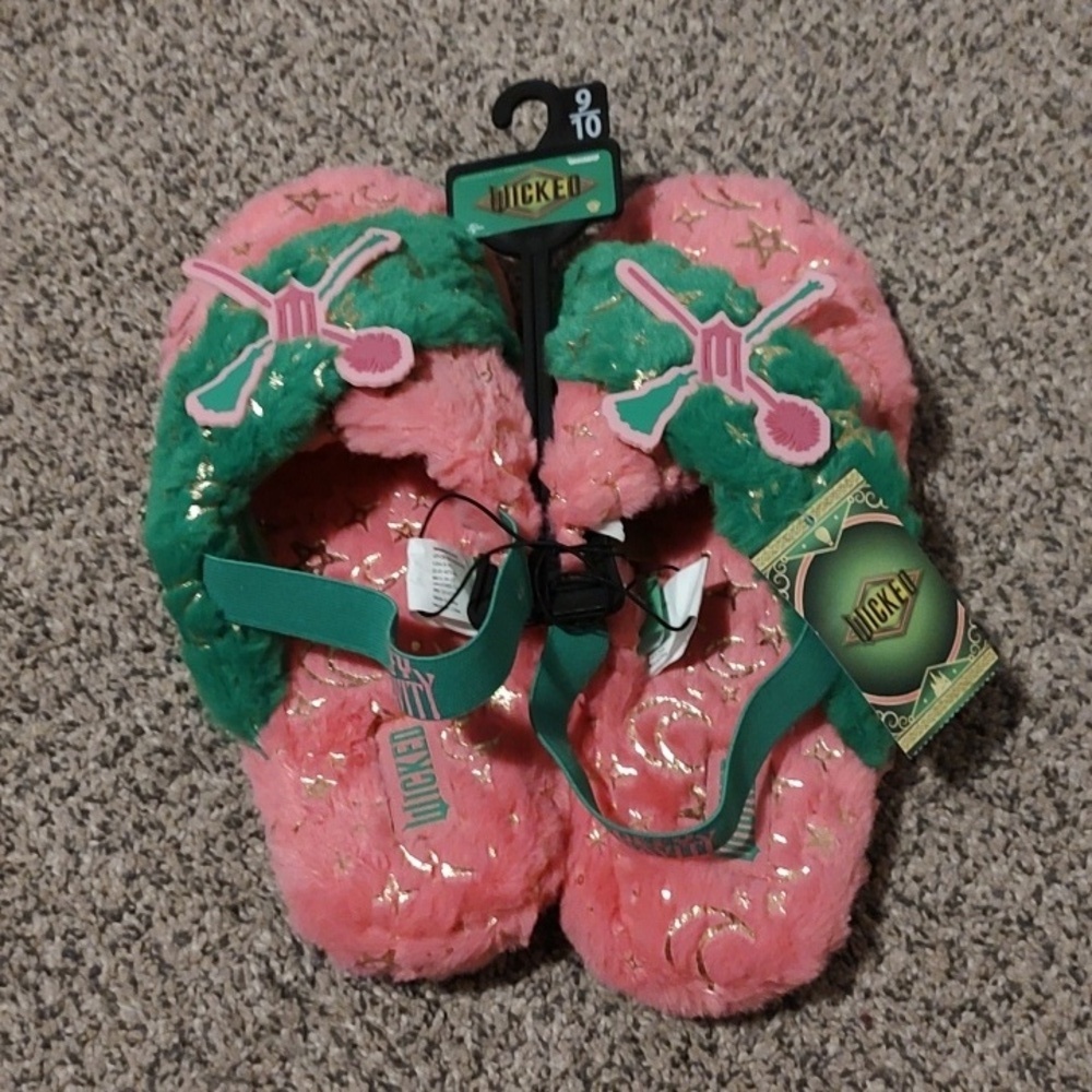 Wicked Plush Platform Women Slippers 9/10